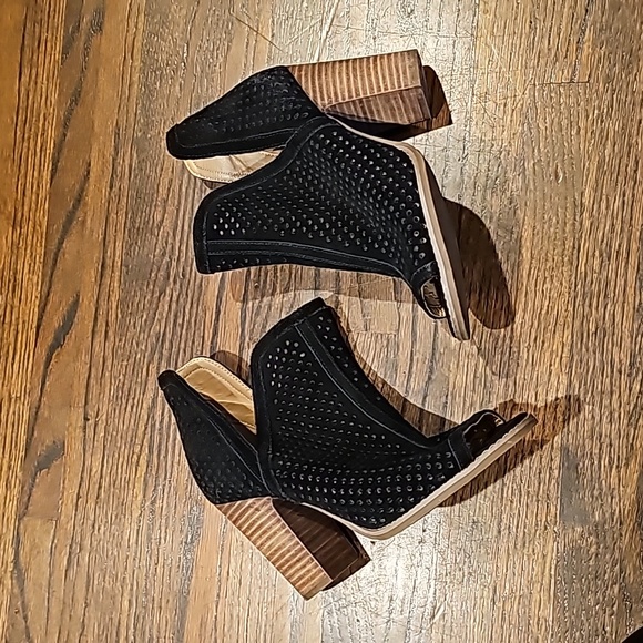 LUCKY BRAND Booties - Picture 3 of 8